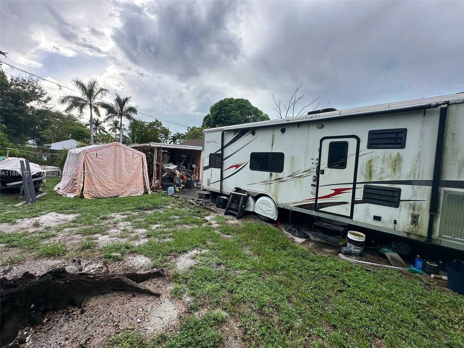 Small Image of 1499 SOUTH WEST 28TH WAY, Fort Lauderdale Number 72
