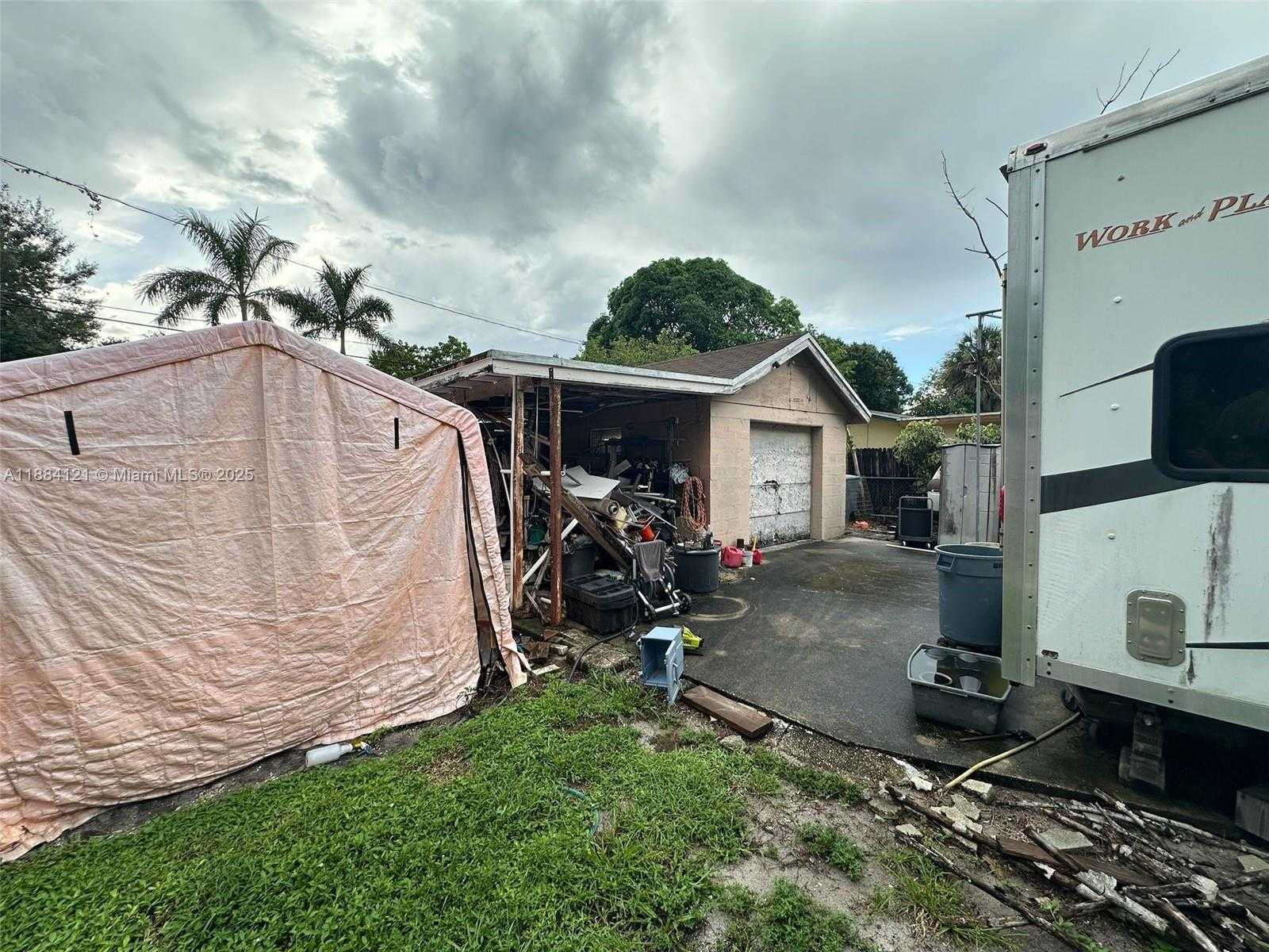 Small Image of 1499 SOUTH WEST 28TH WAY, Fort Lauderdale Number 74