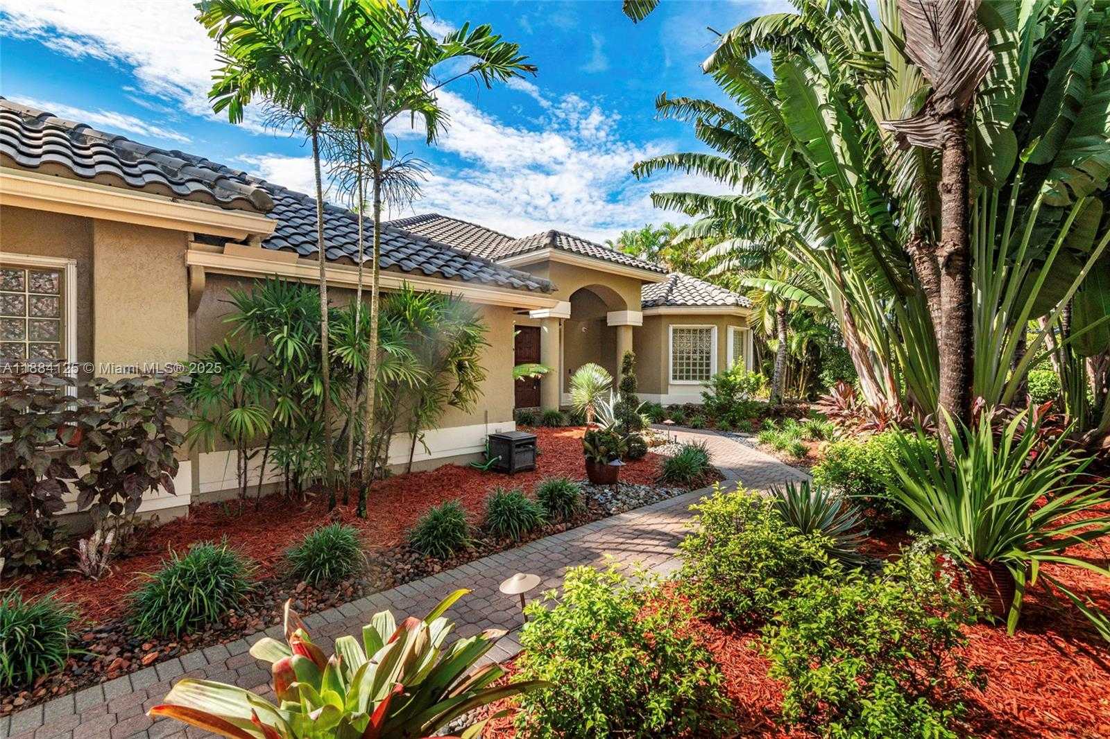 Small Image of 1100 SOUTH WEST 156TH AVE, Pembroke Pines Number 2