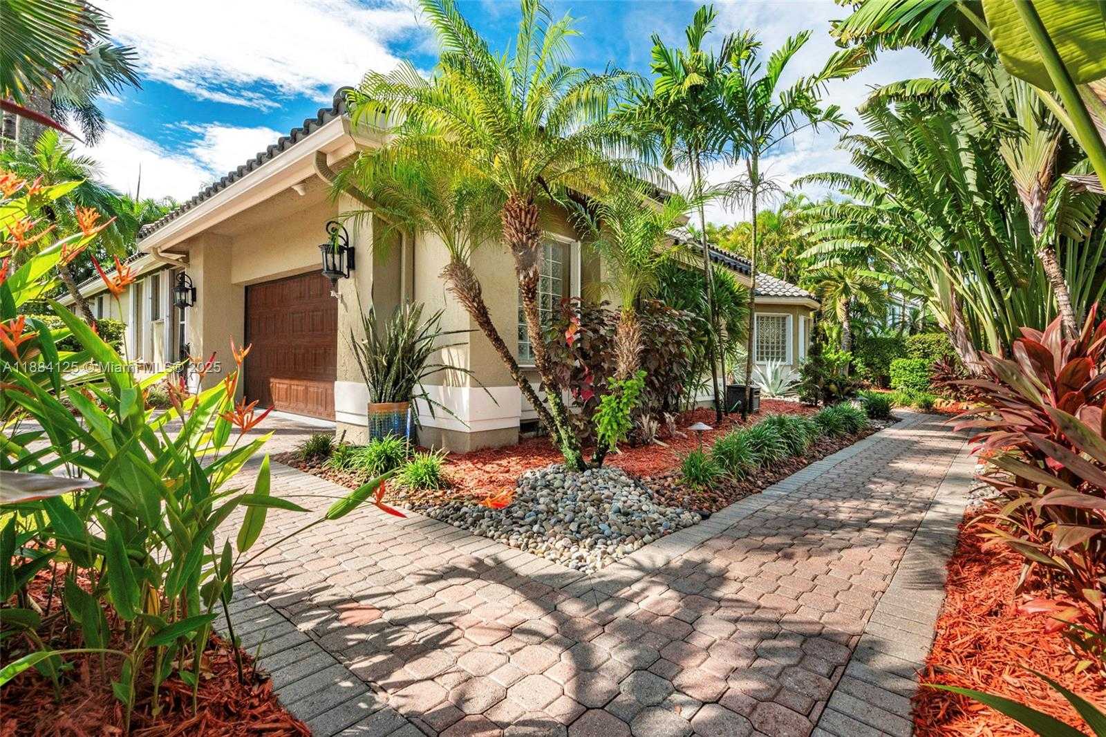 Small Image of 1100 SOUTH WEST 156TH AVE, Pembroke Pines Number 3