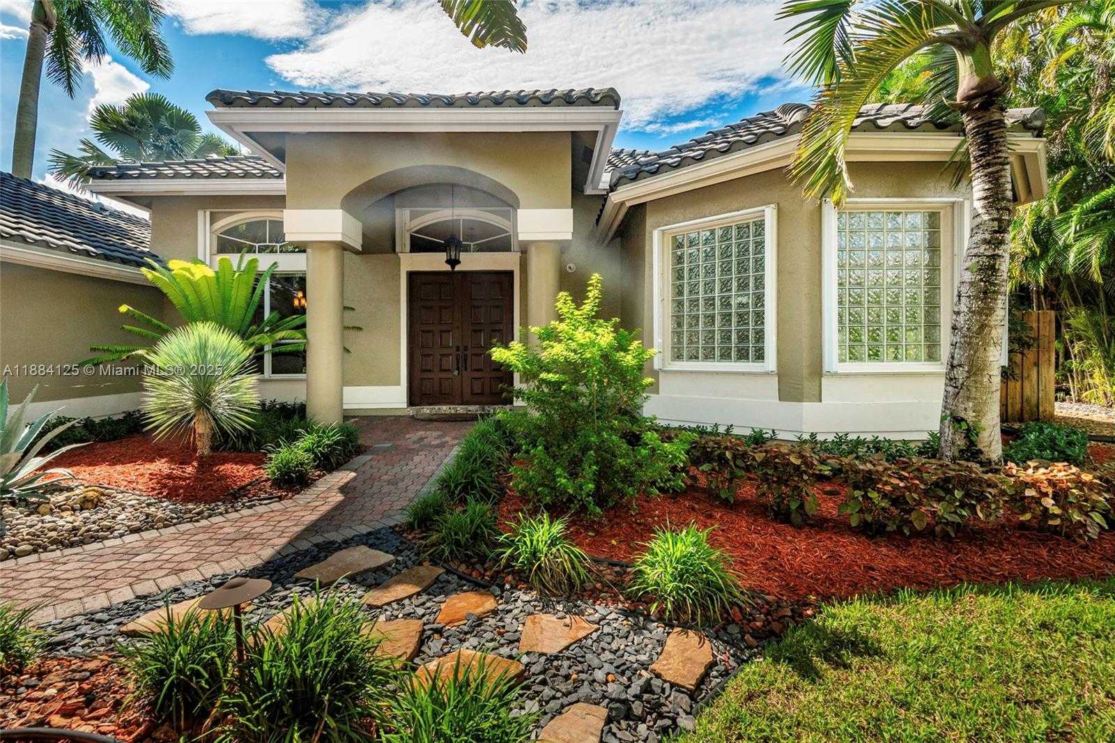 Small Image of 1100 SOUTH WEST 156TH AVE, Pembroke Pines Number 5