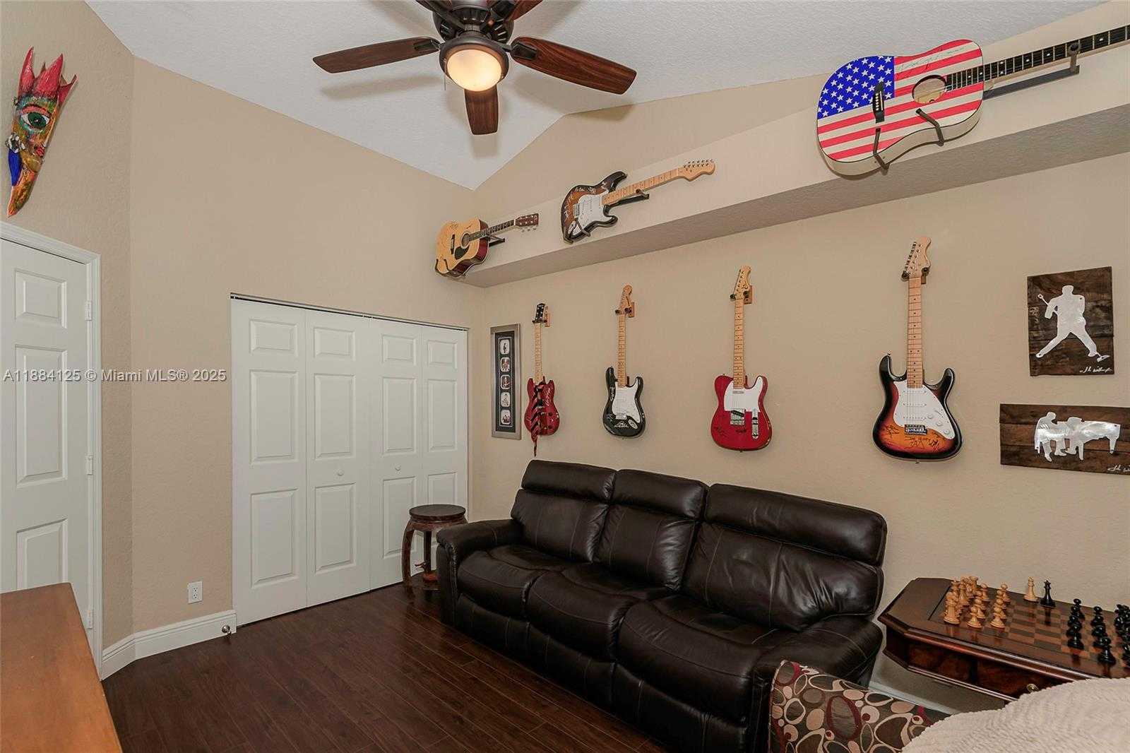 Small Image of 1100 SOUTH WEST 156TH AVE, Pembroke Pines Number 65