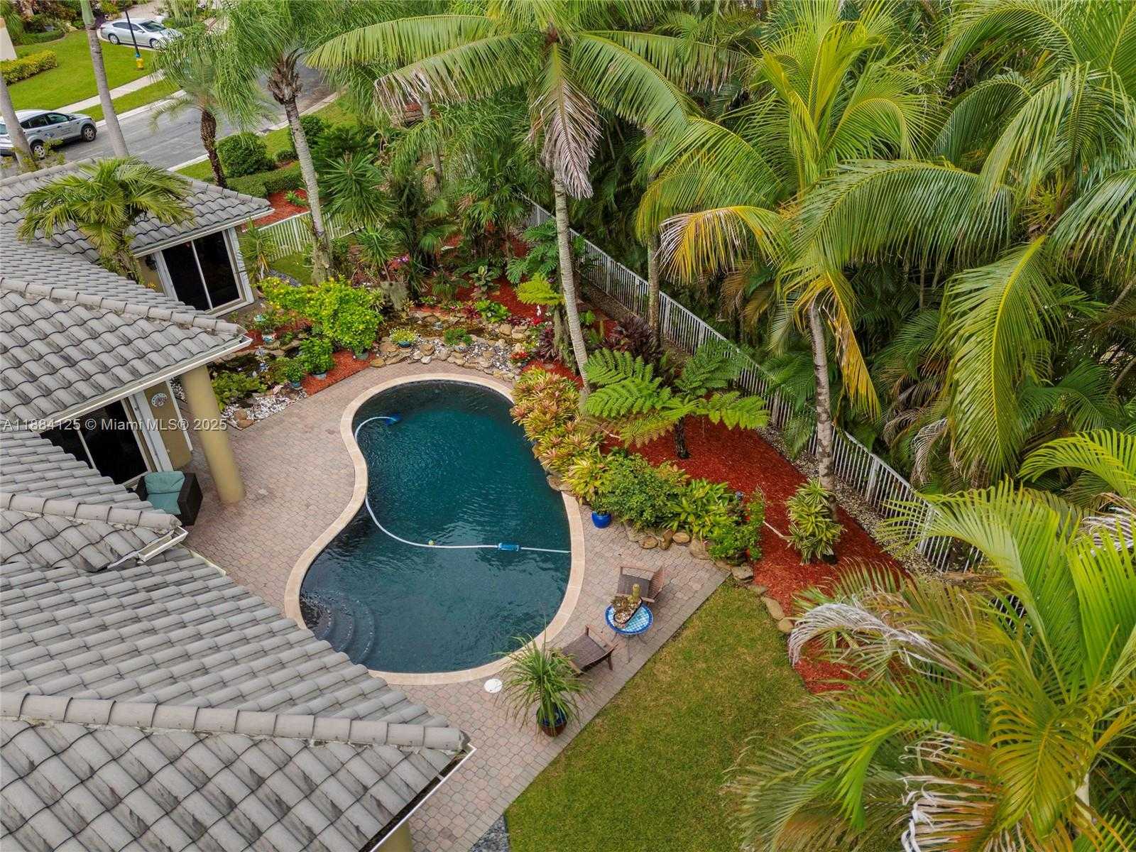 Small Image of 1100 SOUTH WEST 156TH AVE, Pembroke Pines Number 75