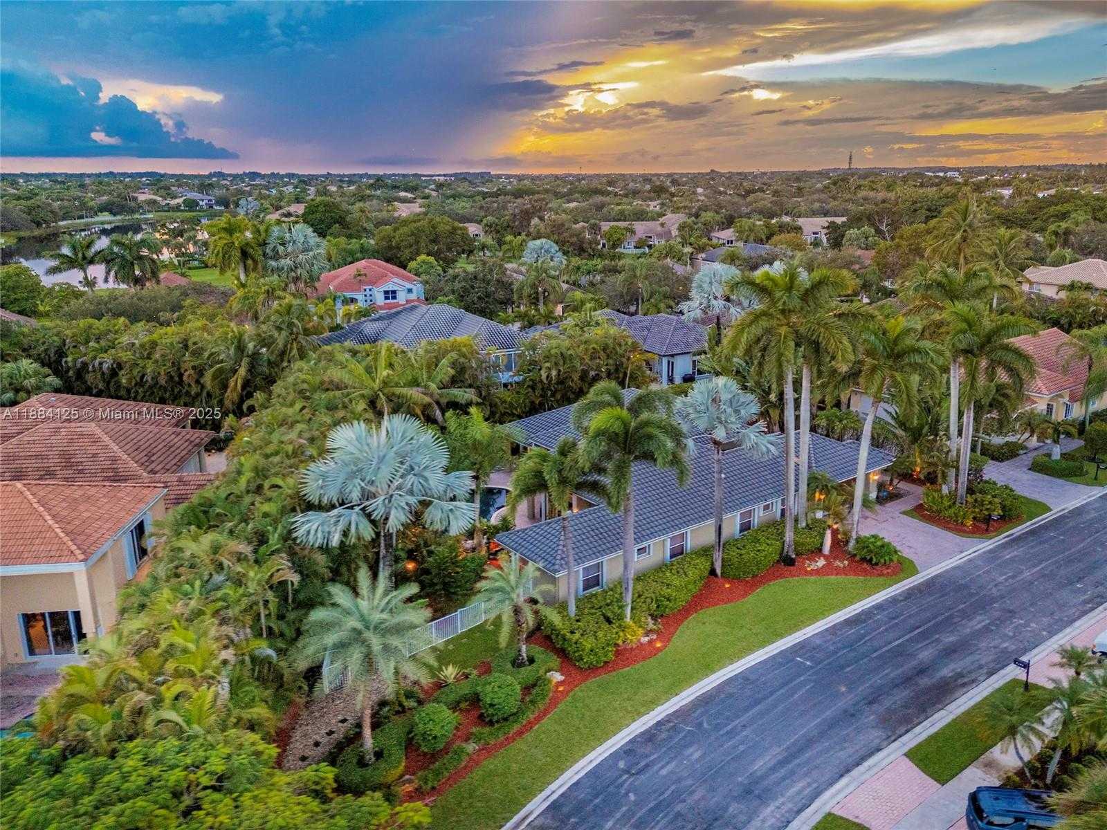 Small Image of 1100 SOUTH WEST 156TH AVE, Pembroke Pines Number 81