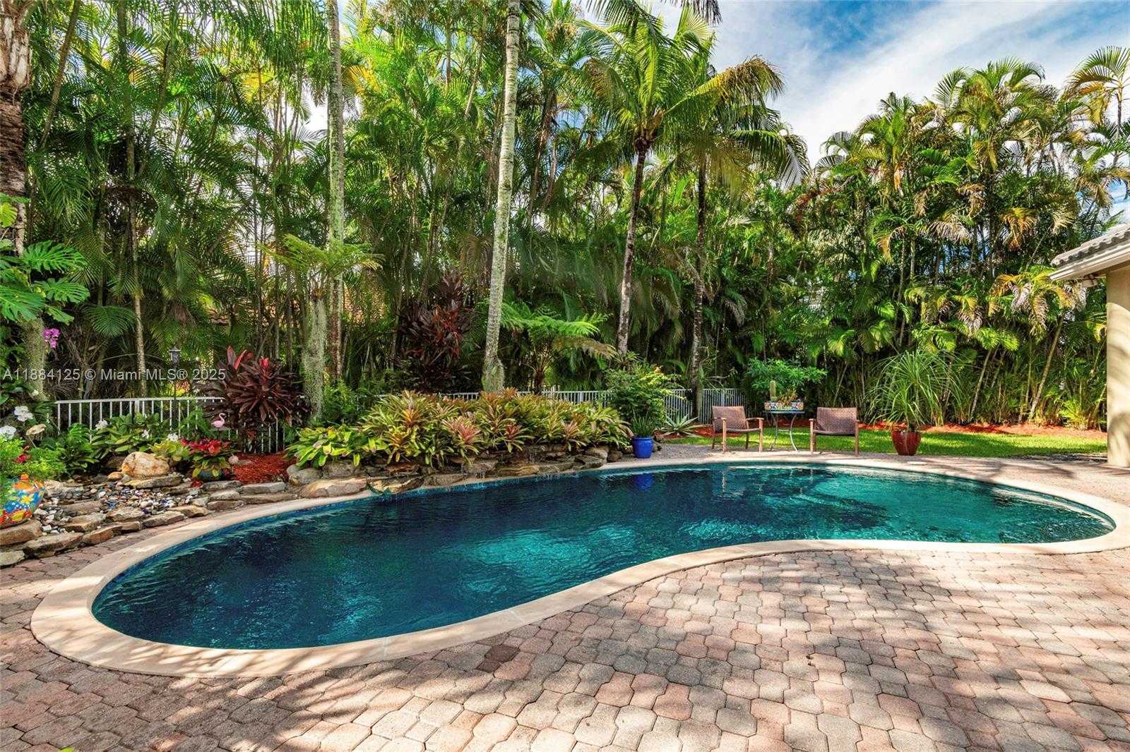 Small Image of 1100 SOUTH WEST 156TH AVE, Pembroke Pines Number 9