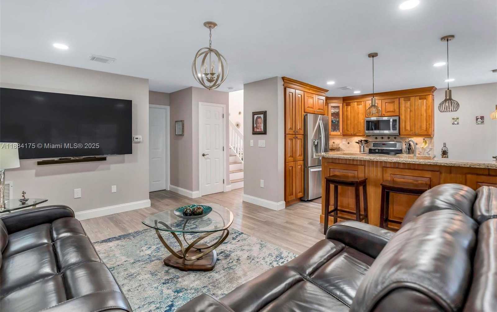 Small Image of 1036 NORTH WEST 187TH AVE, Pembroke Pines Number 19