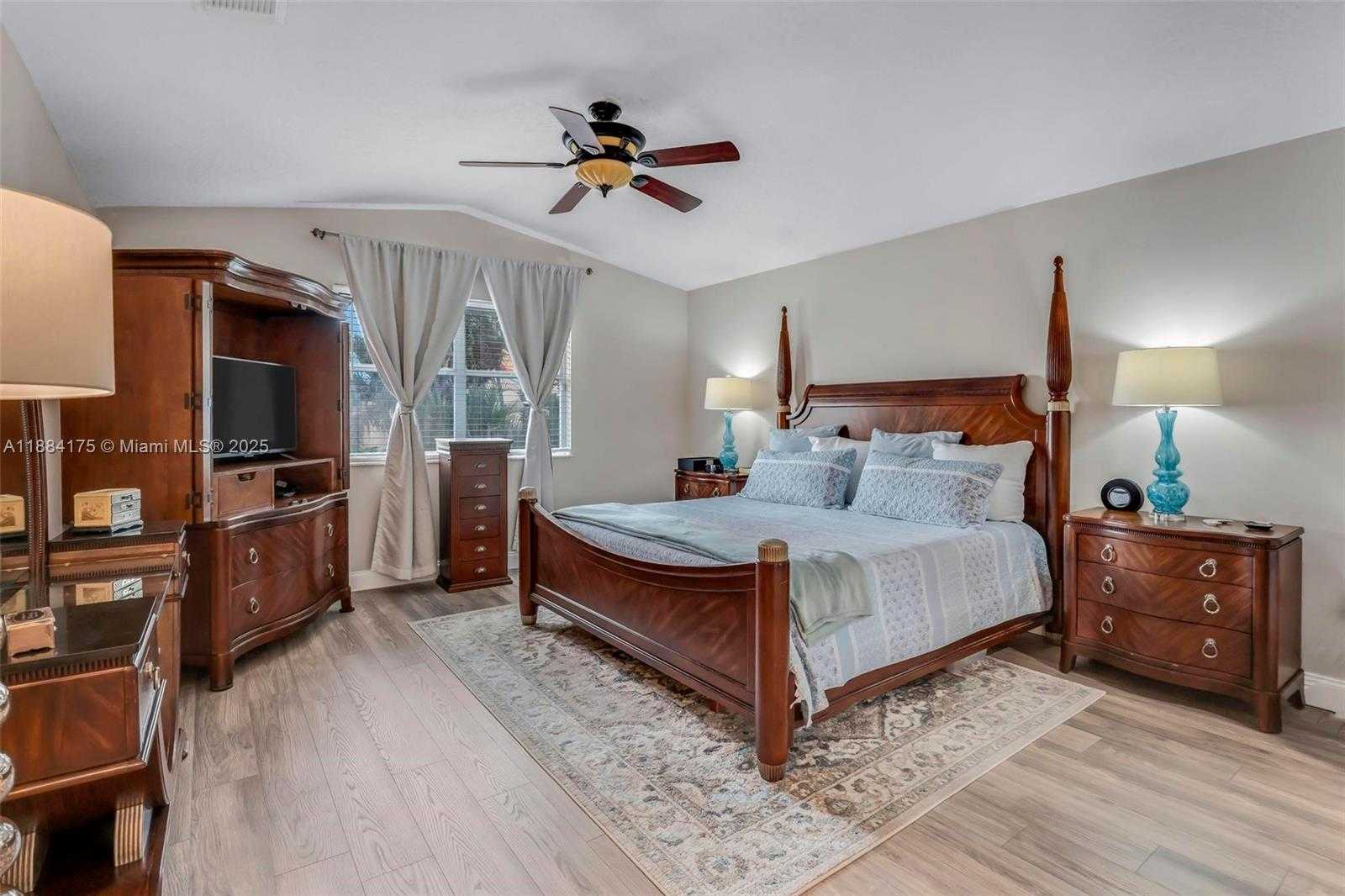 Small Image of 1036 NORTH WEST 187TH AVE, Pembroke Pines Number 21