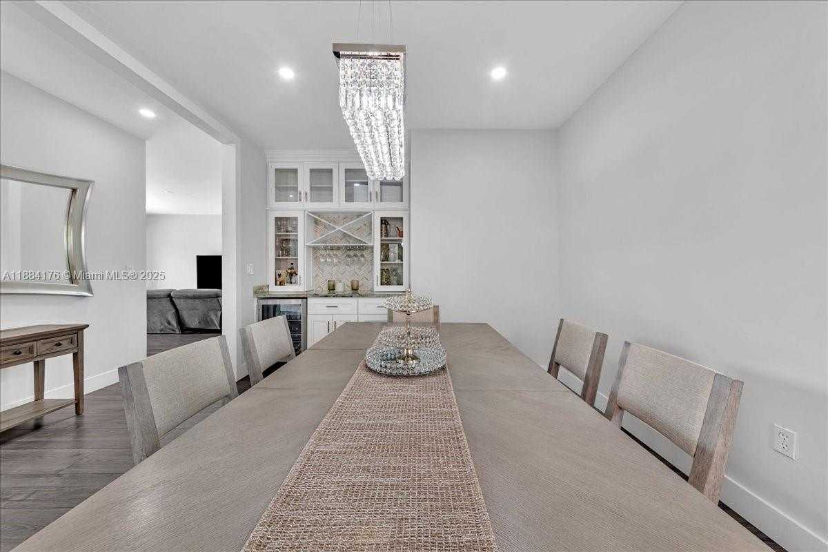 Small Image of 4921 SOUTH WEST 152ND AVE, Miramar Number 11