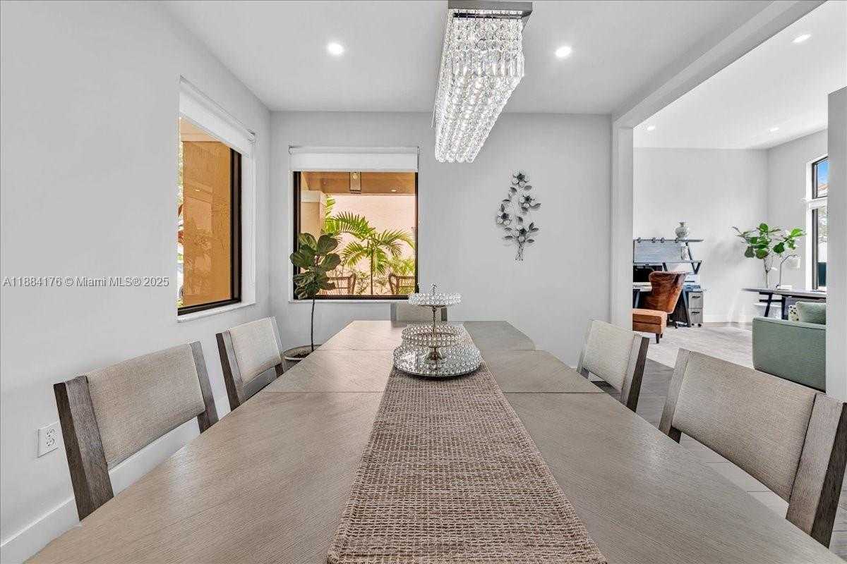 Small Image of 4921 SOUTH WEST 152ND AVE, Miramar Number 13