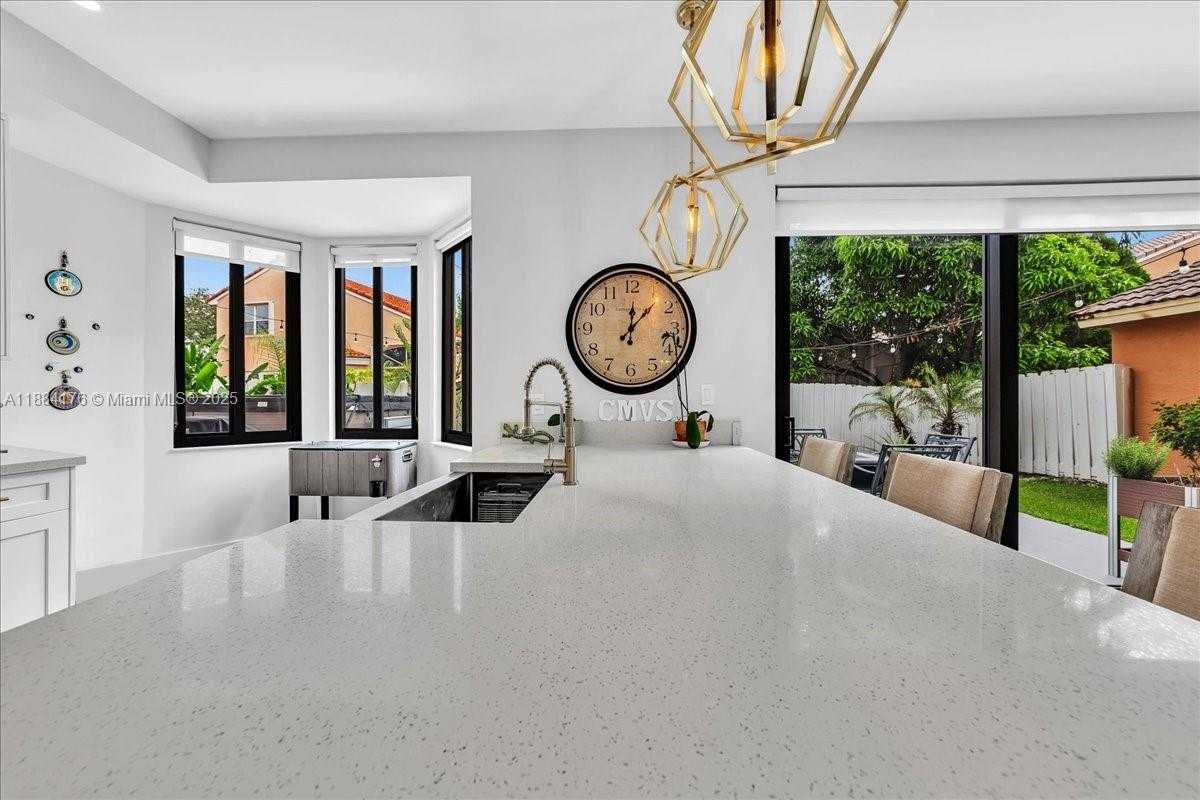 Small Image of 4921 SOUTH WEST 152ND AVE, Miramar Number 19
