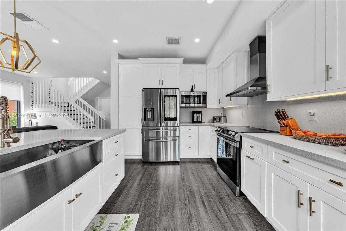 Small Image of 4921 SOUTH WEST 152ND AVE, Miramar Number 25