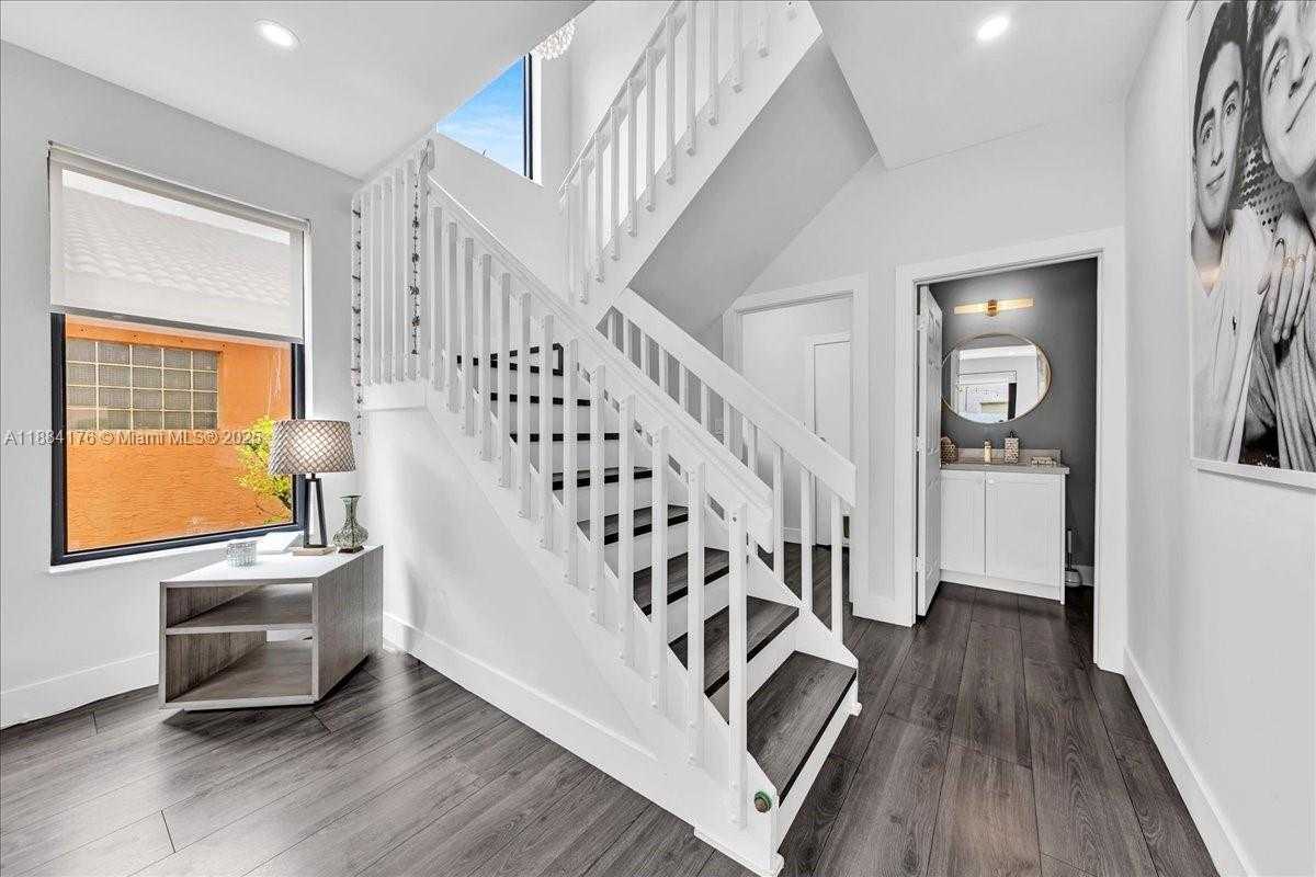 Small Image of 4921 SOUTH WEST 152ND AVE, Miramar Number 27