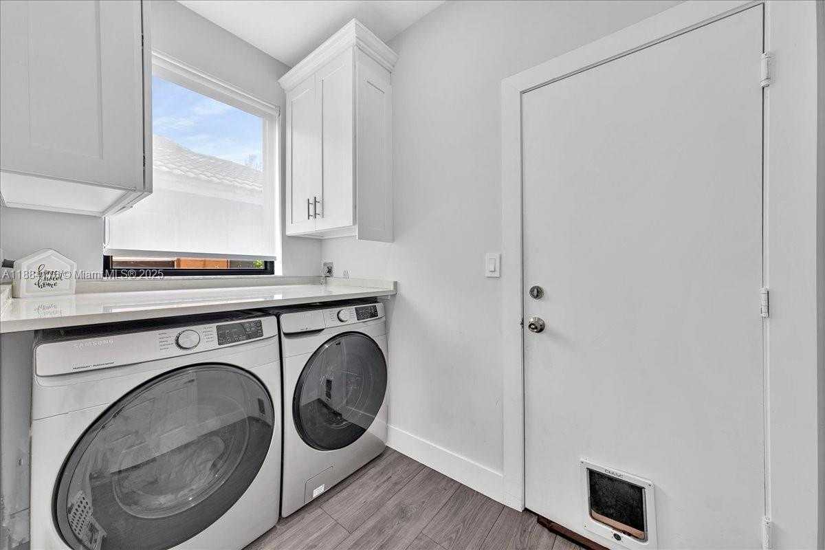 Small Image of 4921 SOUTH WEST 152ND AVE, Miramar Number 30