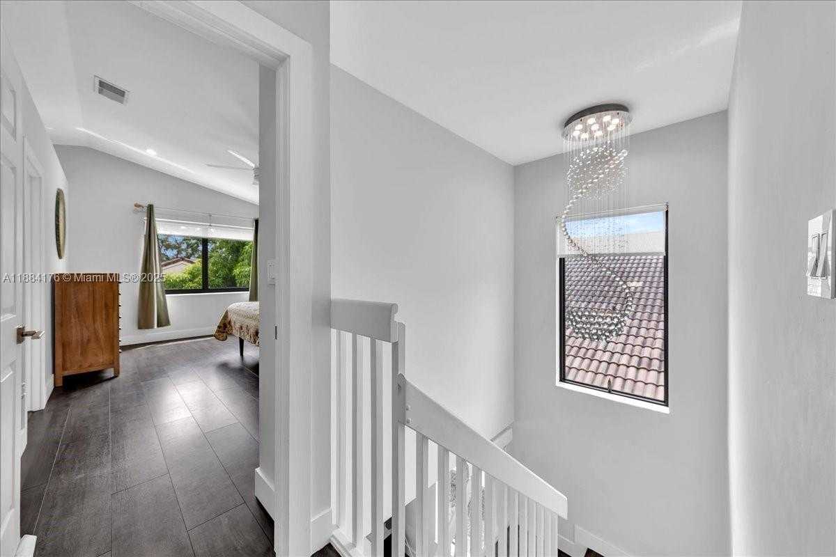 Small Image of 4921 SOUTH WEST 152ND AVE, Miramar Number 32