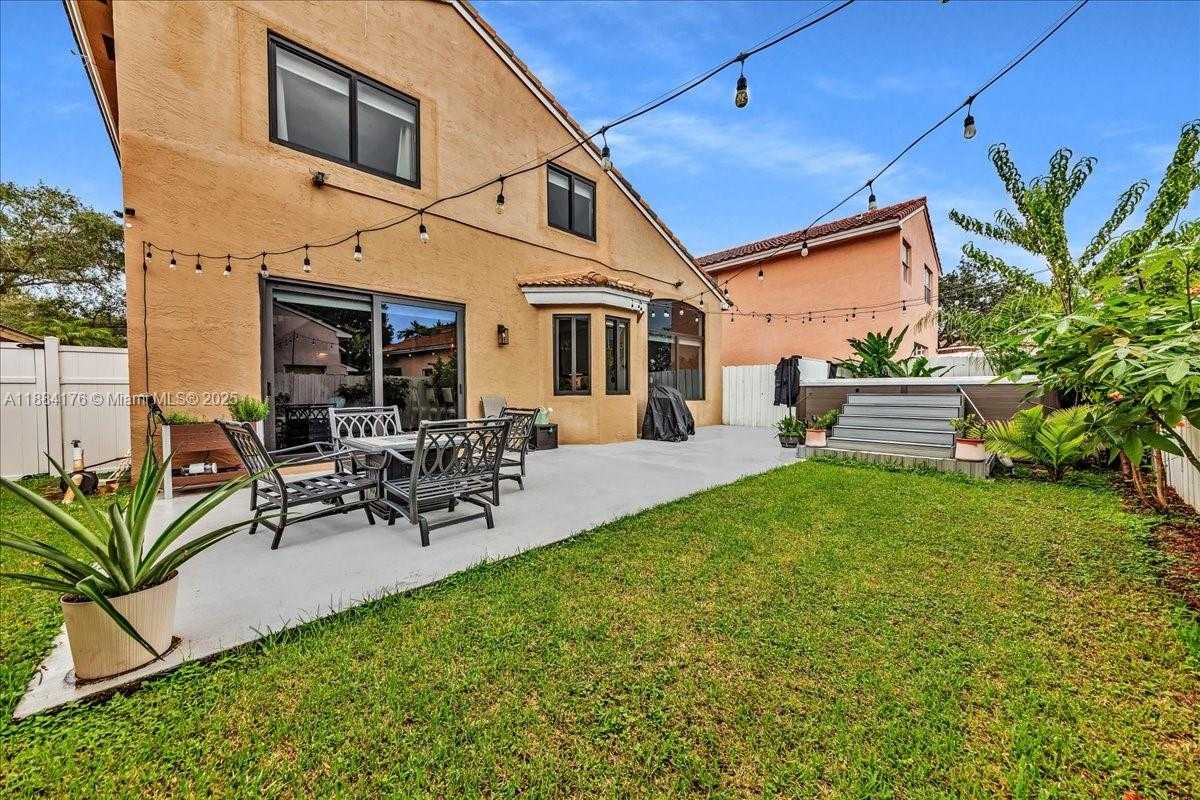 Small Image of 4921 SOUTH WEST 152ND AVE, Miramar Number 47