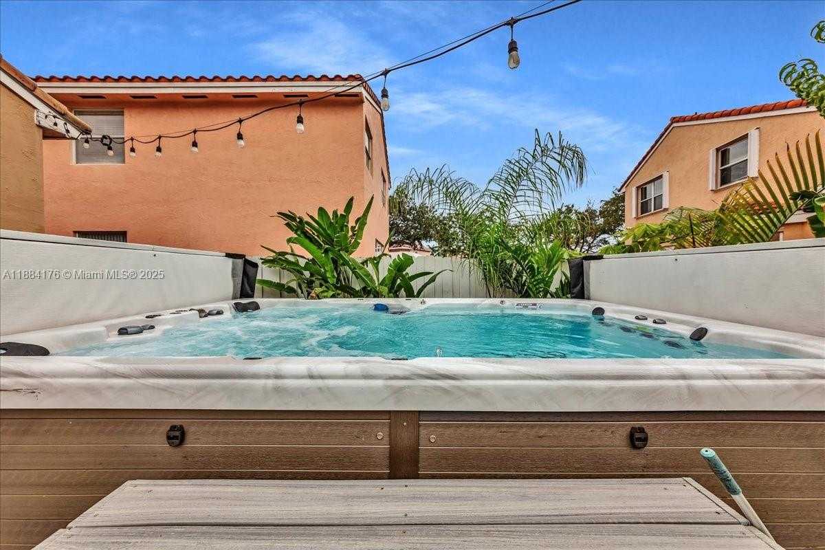 Small Image of 4921 SOUTH WEST 152ND AVE, Miramar Number 52