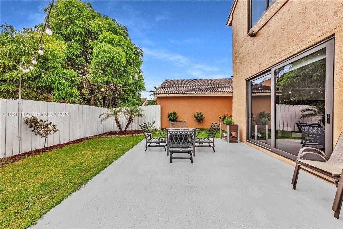 Small Image of 4921 SOUTH WEST 152ND AVE, Miramar Number 53
