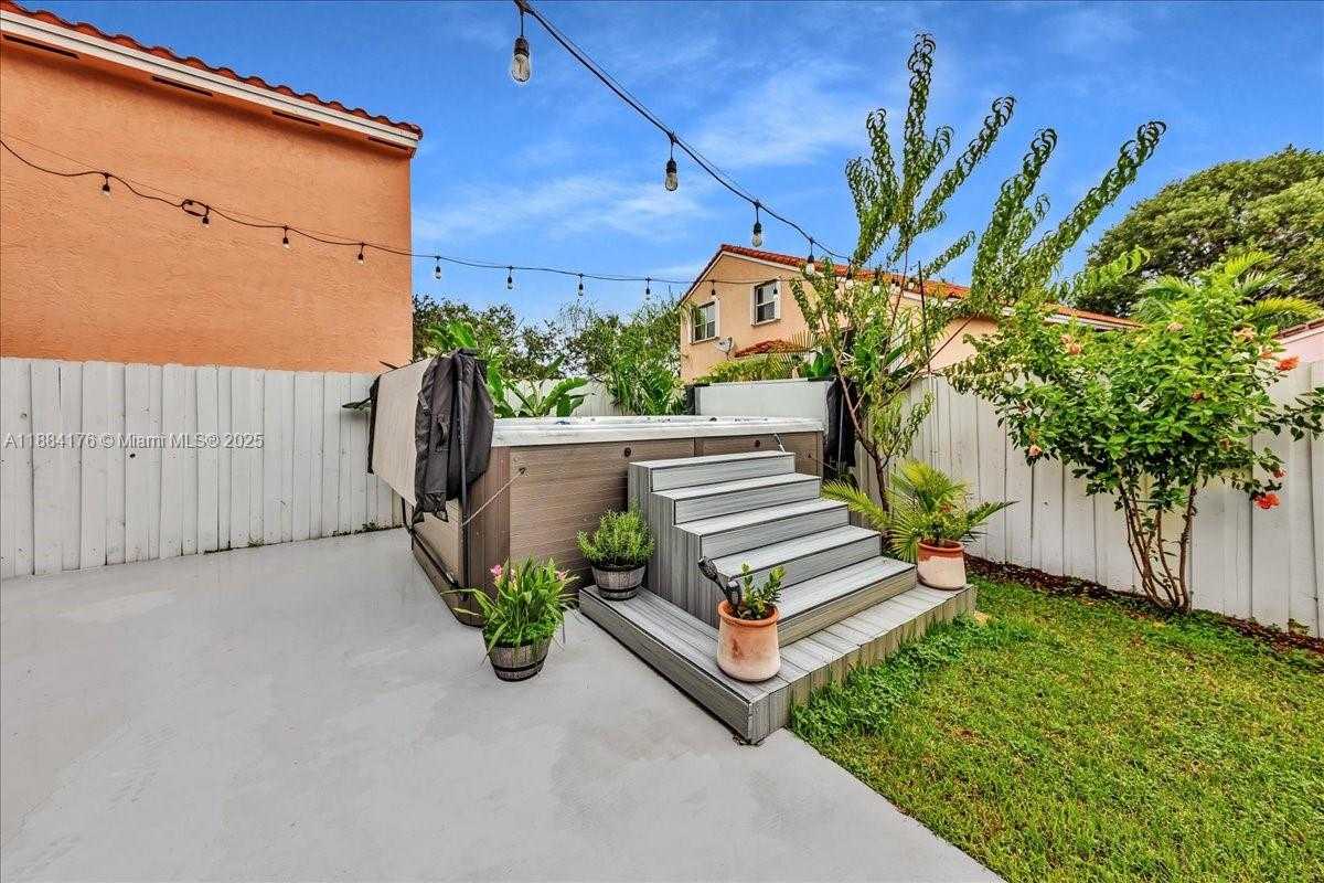 Small Image of 4921 SOUTH WEST 152ND AVE, Miramar Number 54