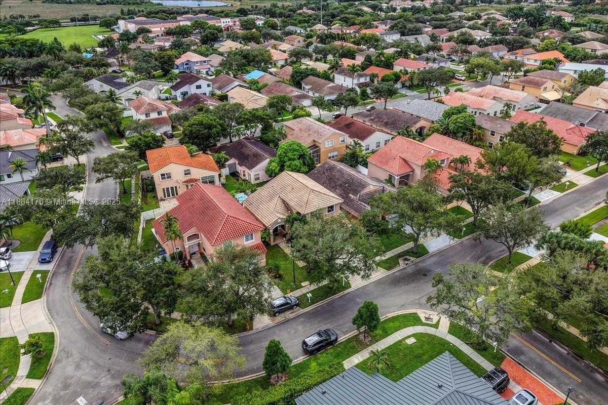 Small Image of 4921 SOUTH WEST 152ND AVE, Miramar Number 59