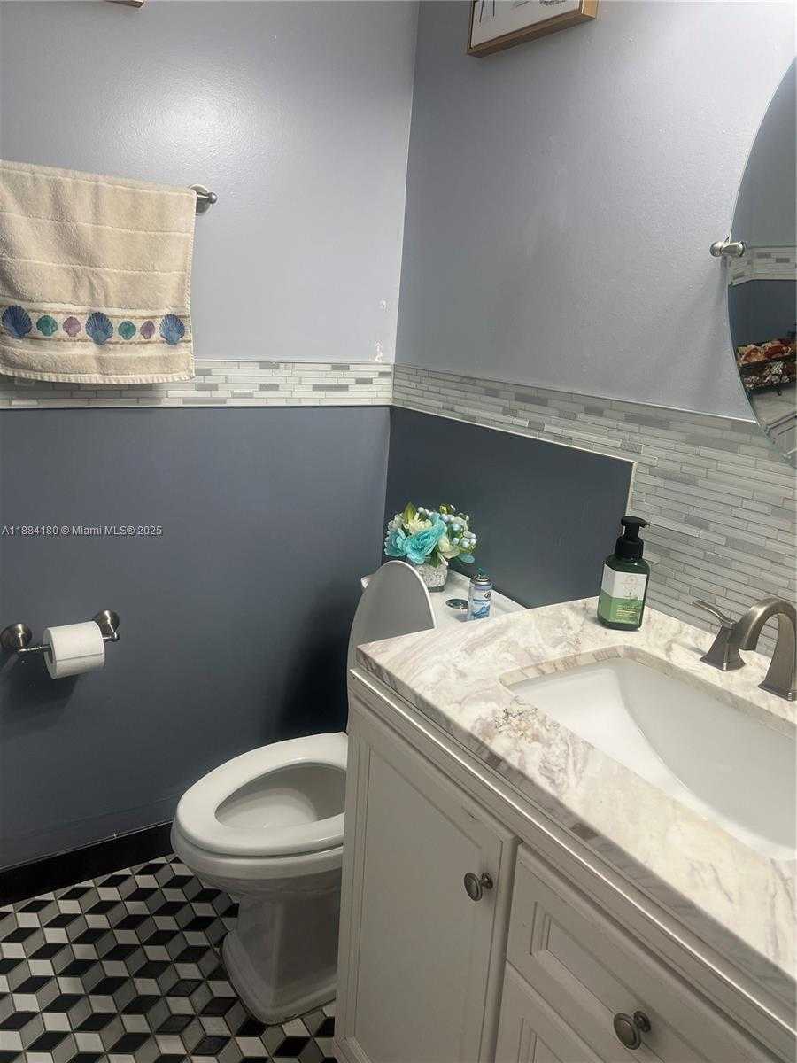 Small Image of 5320 NORTH WEST 190TH ST, Miami Gardens Number 16