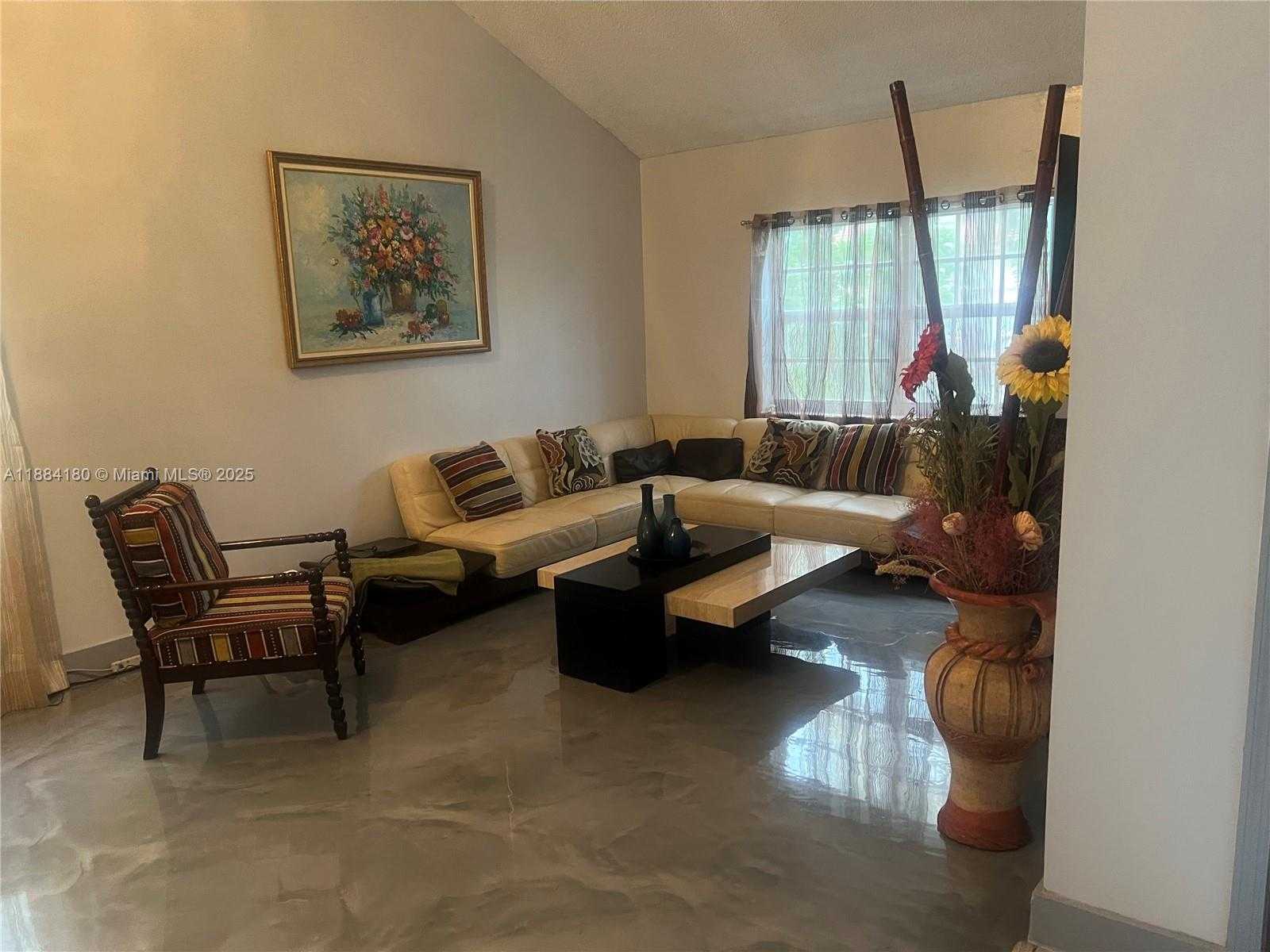 Small Image of 5320 NORTH WEST 190TH ST, Miami Gardens Number 7