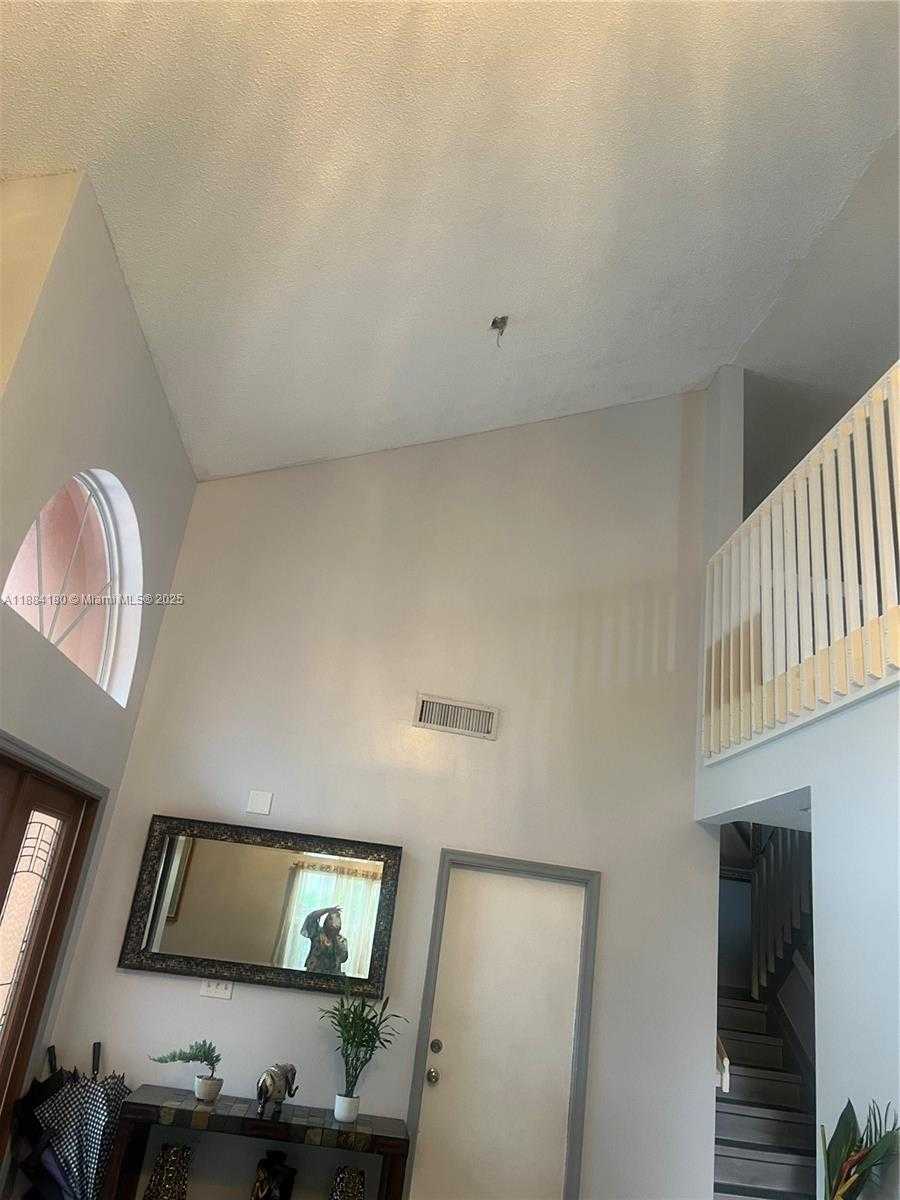 Small Image of 5320 NORTH WEST 190TH ST, Miami Gardens Number 9