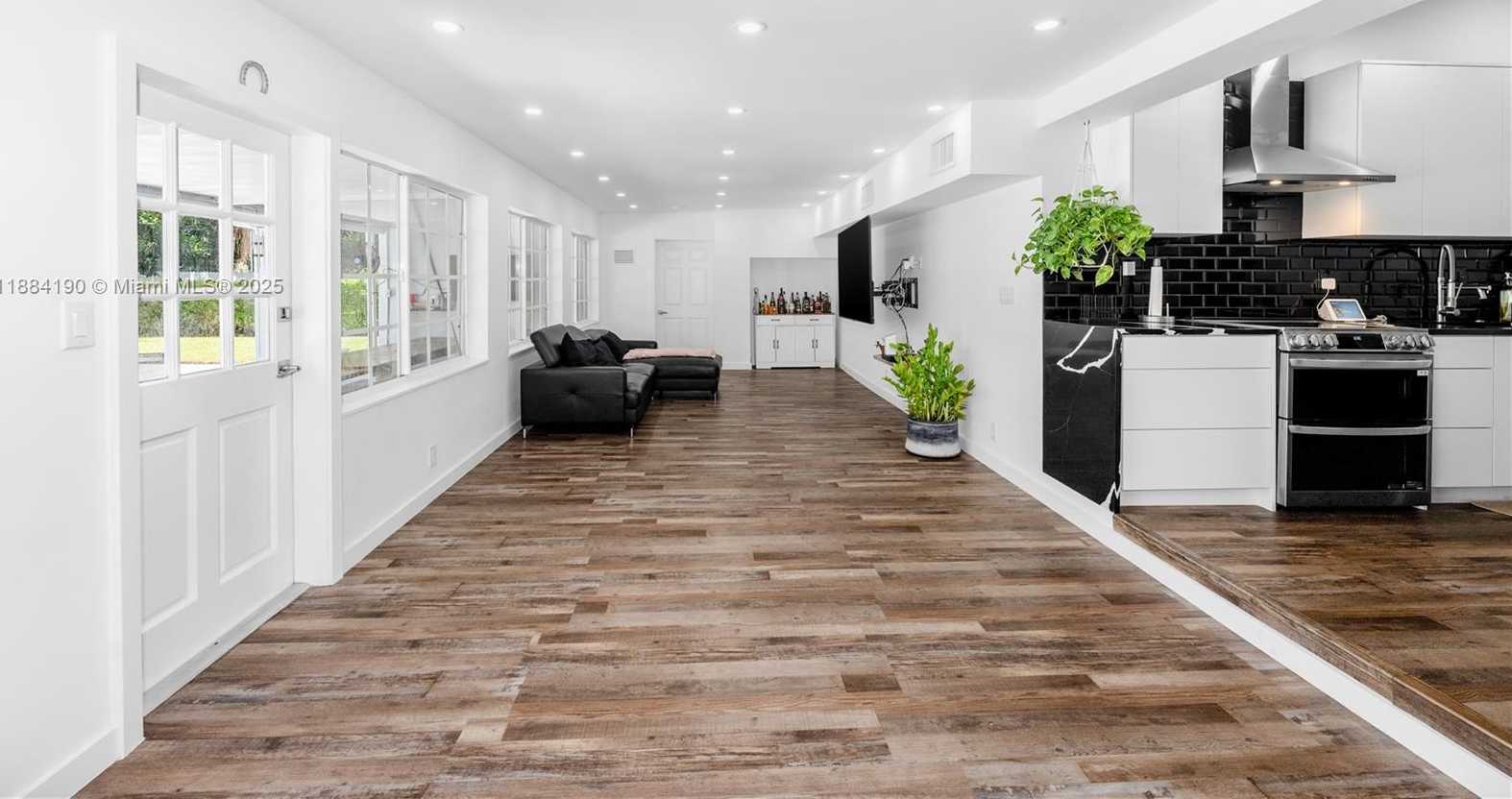 Small Image of 175 NORTH WEST 125TH ST, North Miami Number 21