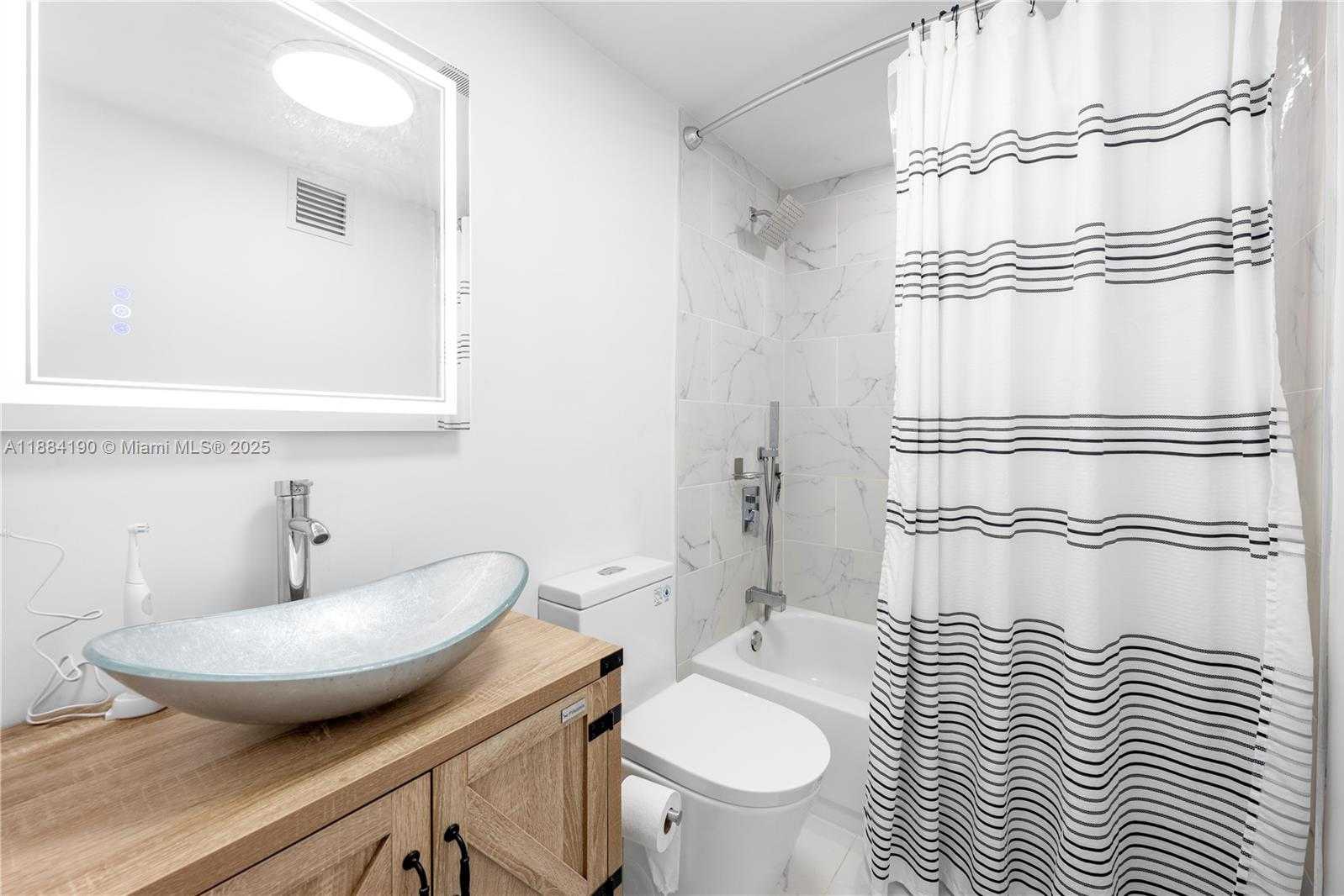 Small Image of 175 NORTH WEST 125TH ST, North Miami Number 31