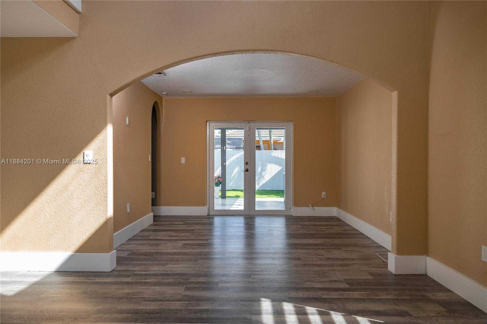 Small Image of 15981 SOUTH WEST 54TH TER, Miami Number 11