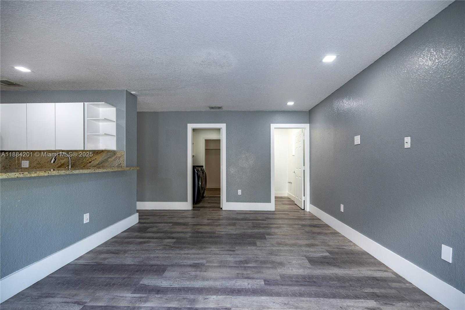Small Image of 15981 SOUTH WEST 54TH TER, Miami Number 15