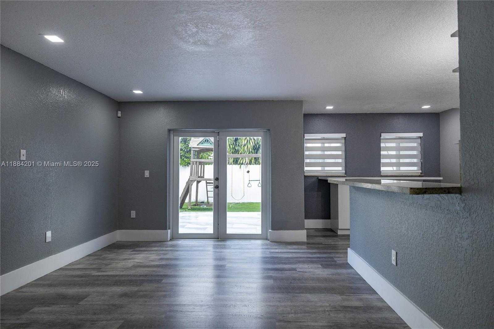 Small Image of 15981 SOUTH WEST 54TH TER, Miami Number 18