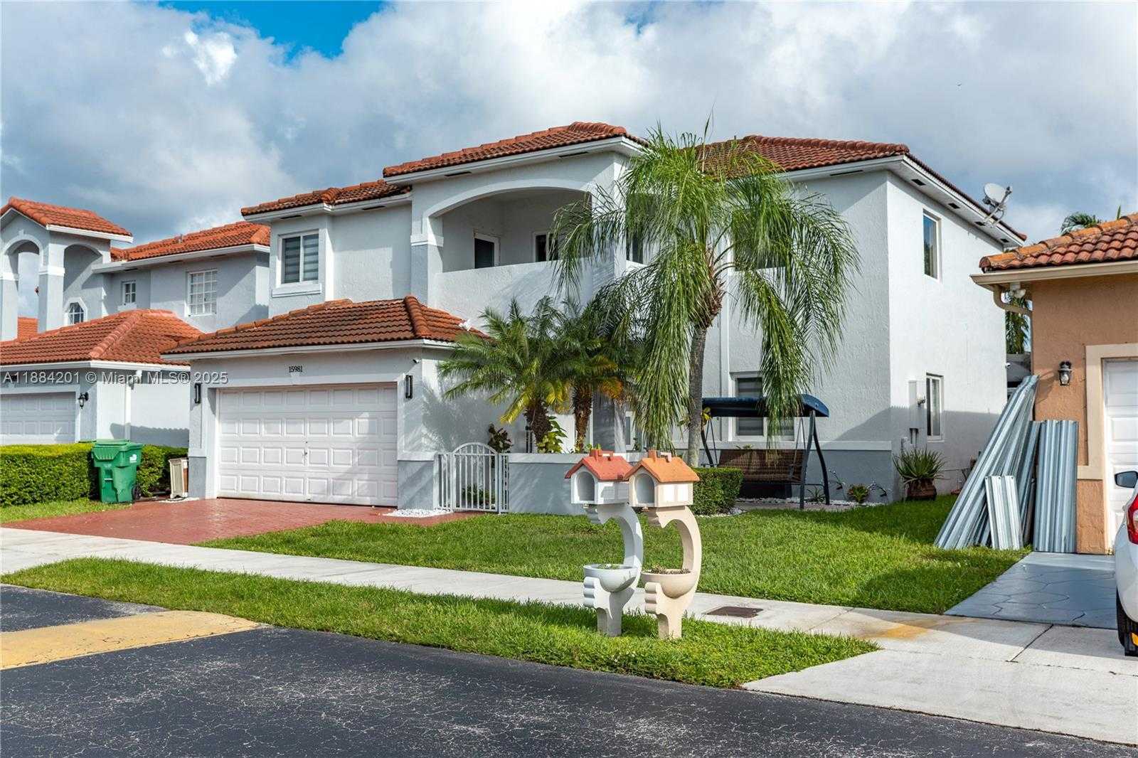 Small Image of 15981 SOUTH WEST 54TH TER, Miami Number 2