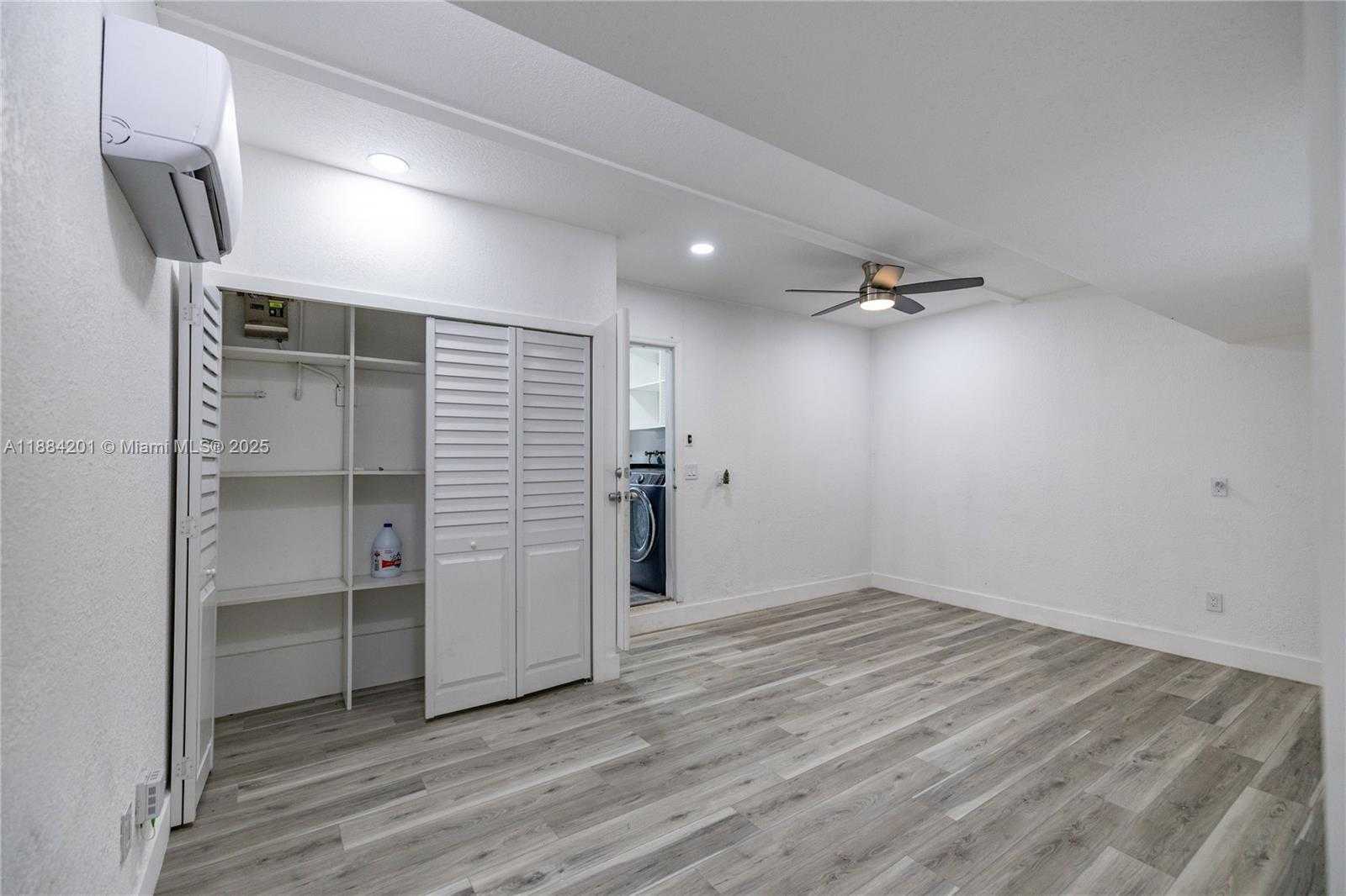 Small Image of 15981 SOUTH WEST 54TH TER, Miami Number 23