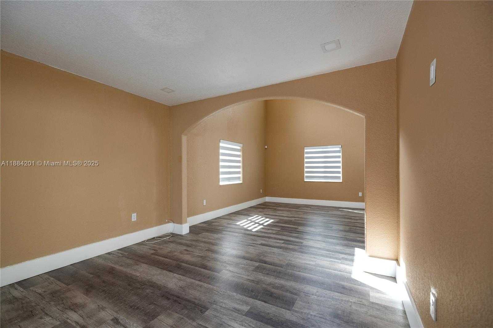 Small Image of 15981 SOUTH WEST 54TH TER, Miami Number 26