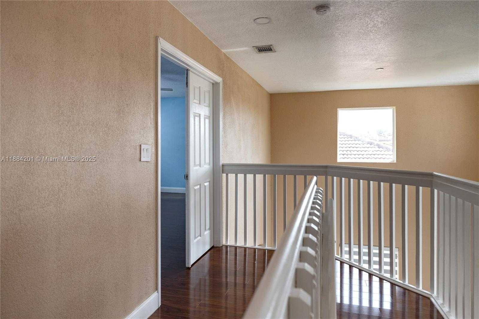 Small Image of 15981 SOUTH WEST 54TH TER, Miami Number 30
