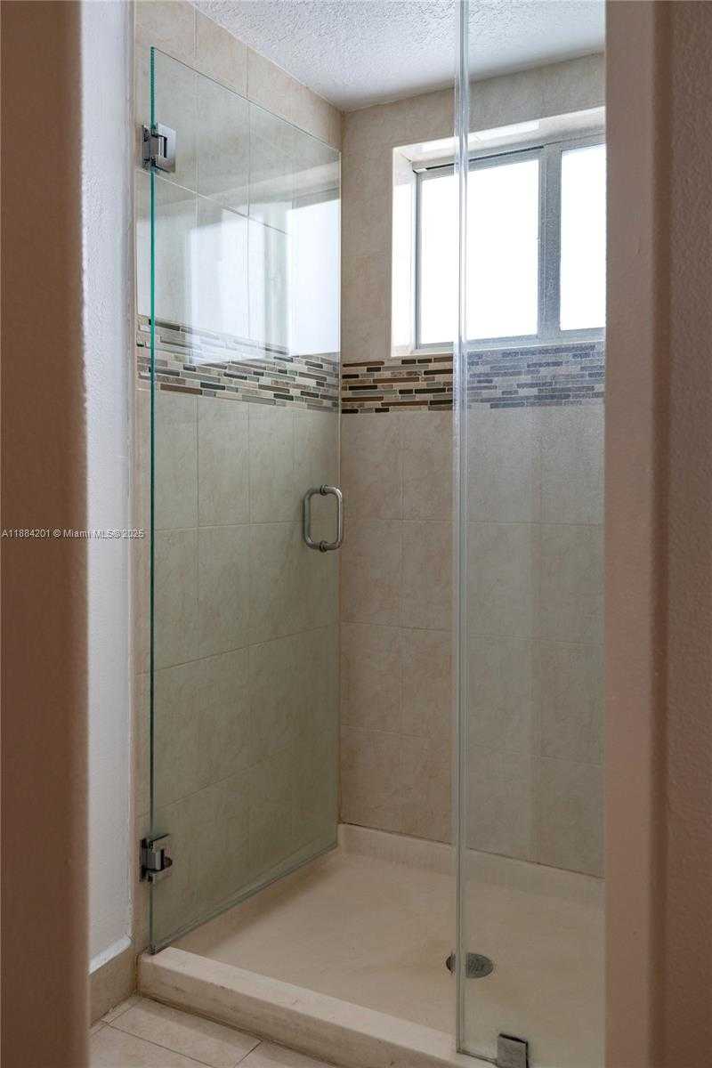 Small Image of 15981 SOUTH WEST 54TH TER, Miami Number 33