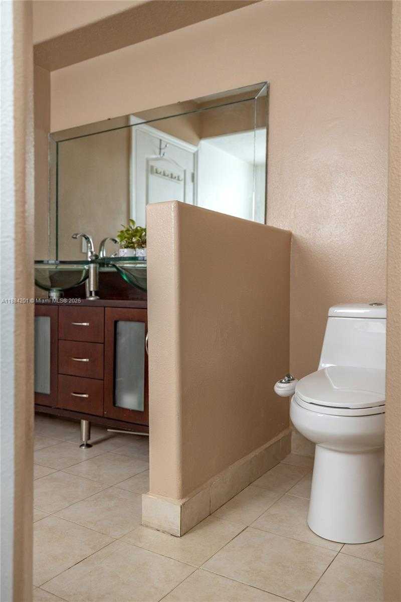 Small Image of 15981 SOUTH WEST 54TH TER, Miami Number 38