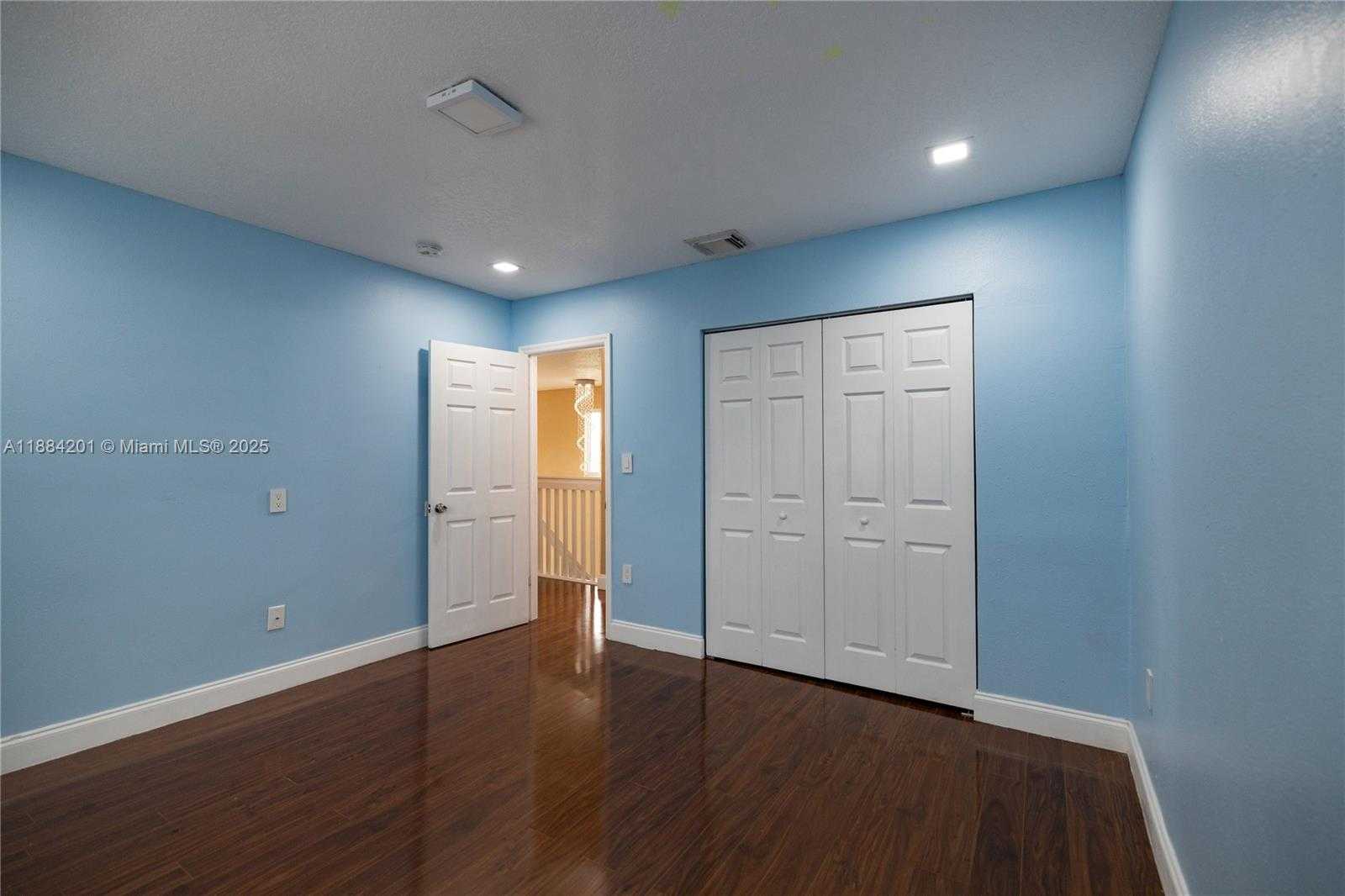 Small Image of 15981 SOUTH WEST 54TH TER, Miami Number 41