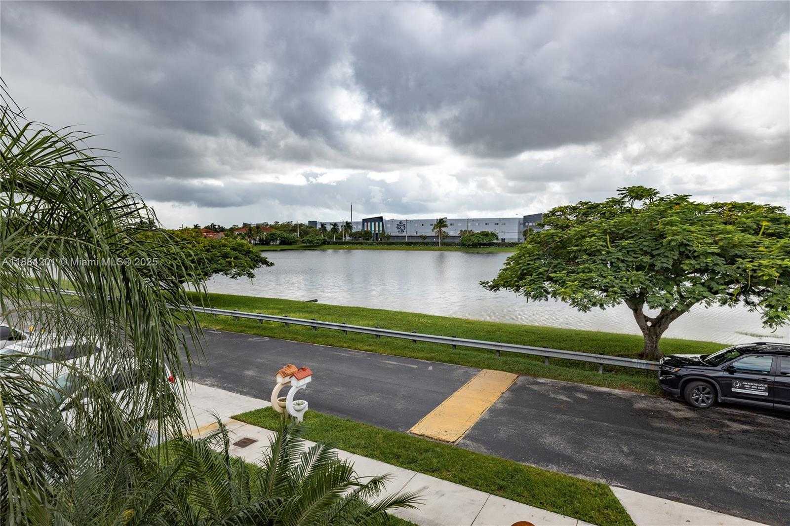 Small Image of 15981 SOUTH WEST 54TH TER, Miami Number 50