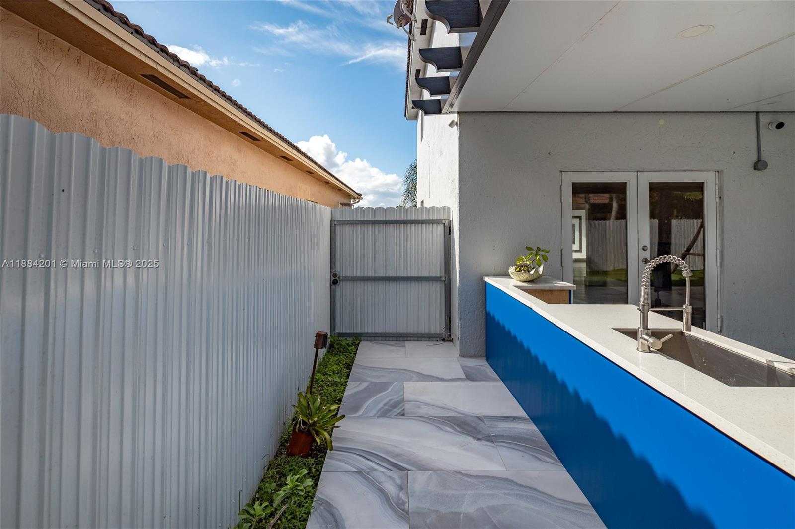 Small Image of 15981 SOUTH WEST 54TH TER, Miami Number 52
