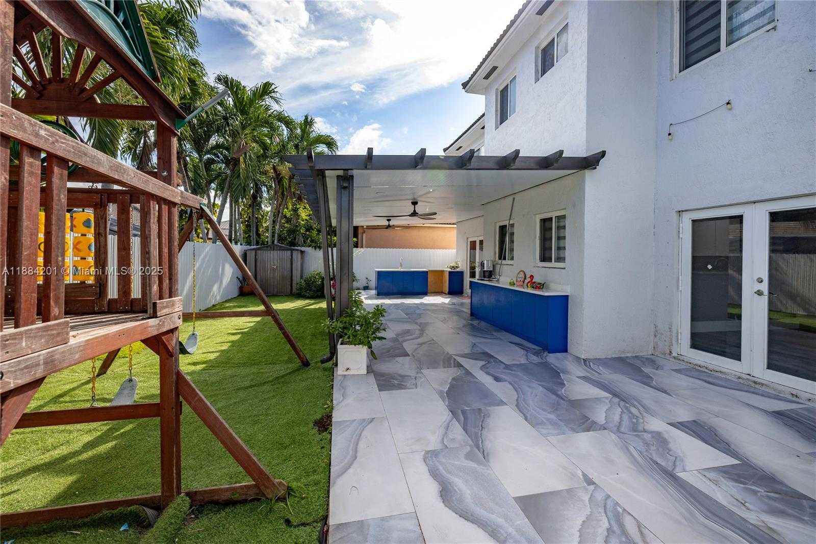 Small Image of 15981 SOUTH WEST 54TH TER, Miami Number 55