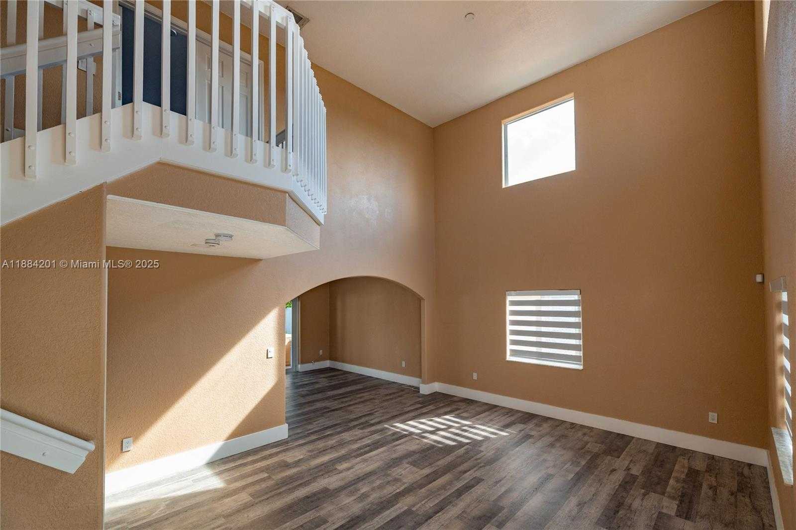 Small Image of 15981 SOUTH WEST 54TH TER, Miami Number 6
