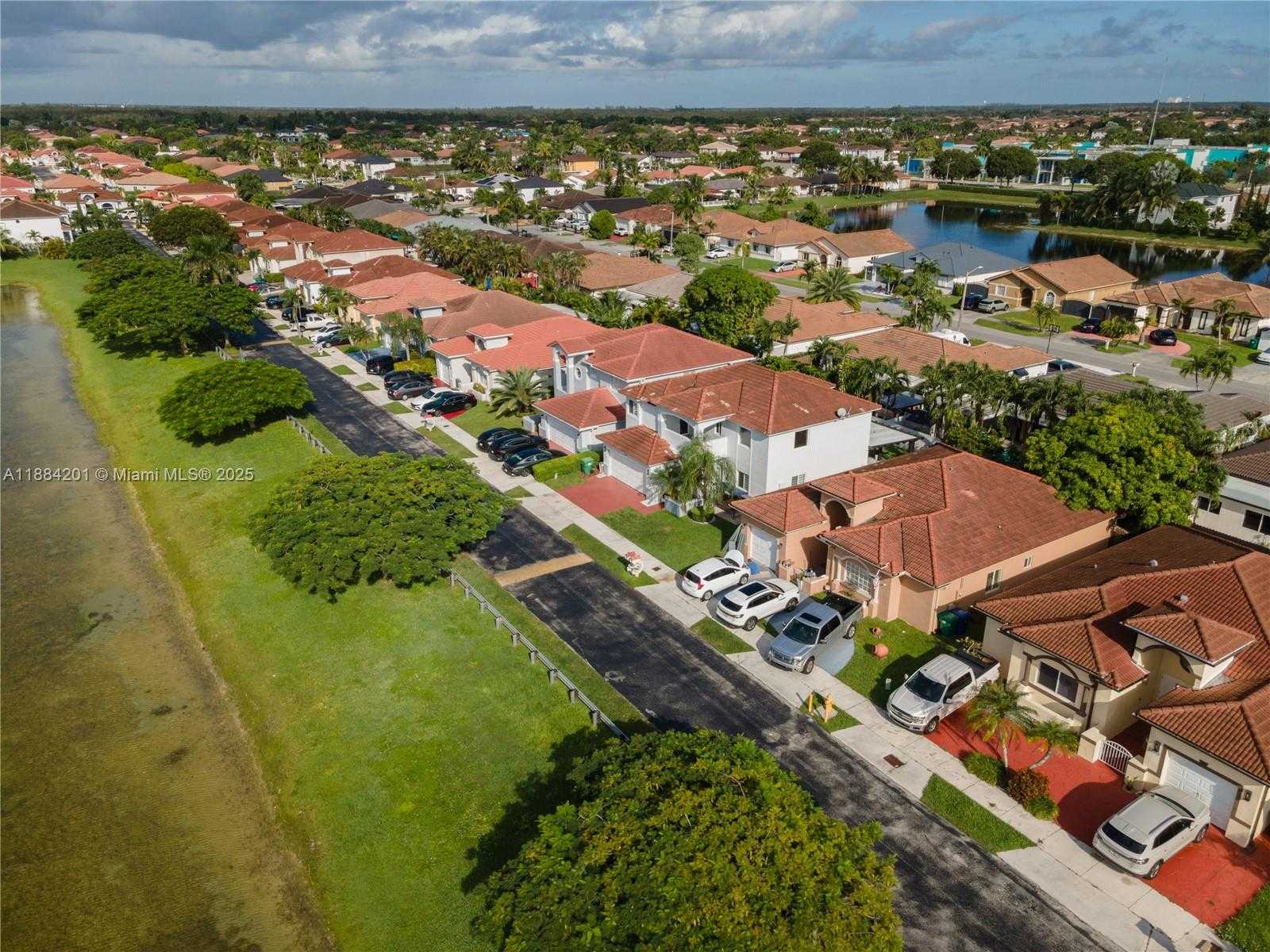 Small Image of 15981 SOUTH WEST 54TH TER, Miami Number 60