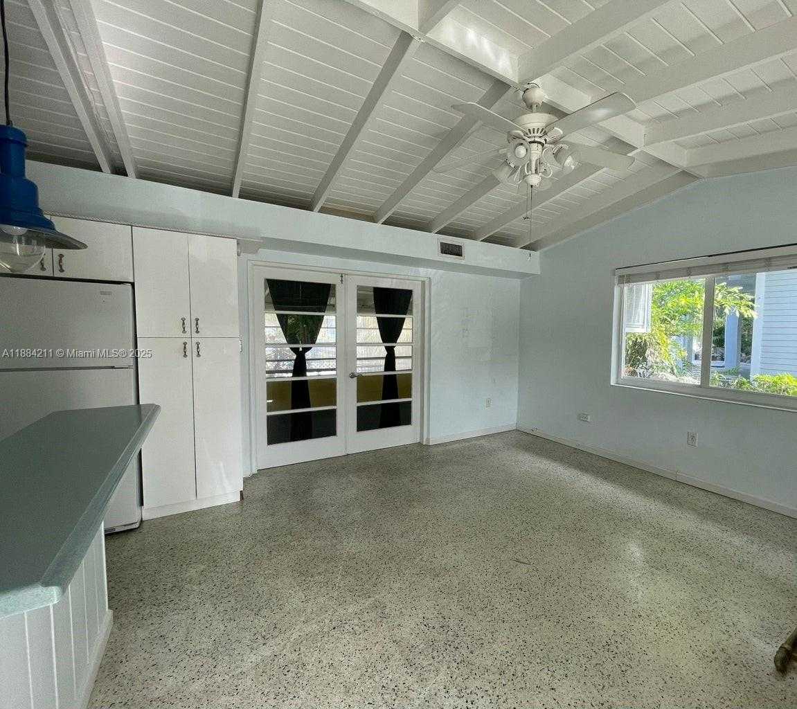 Small Image of 319 WOODS AVE, Plantation Key Number 13