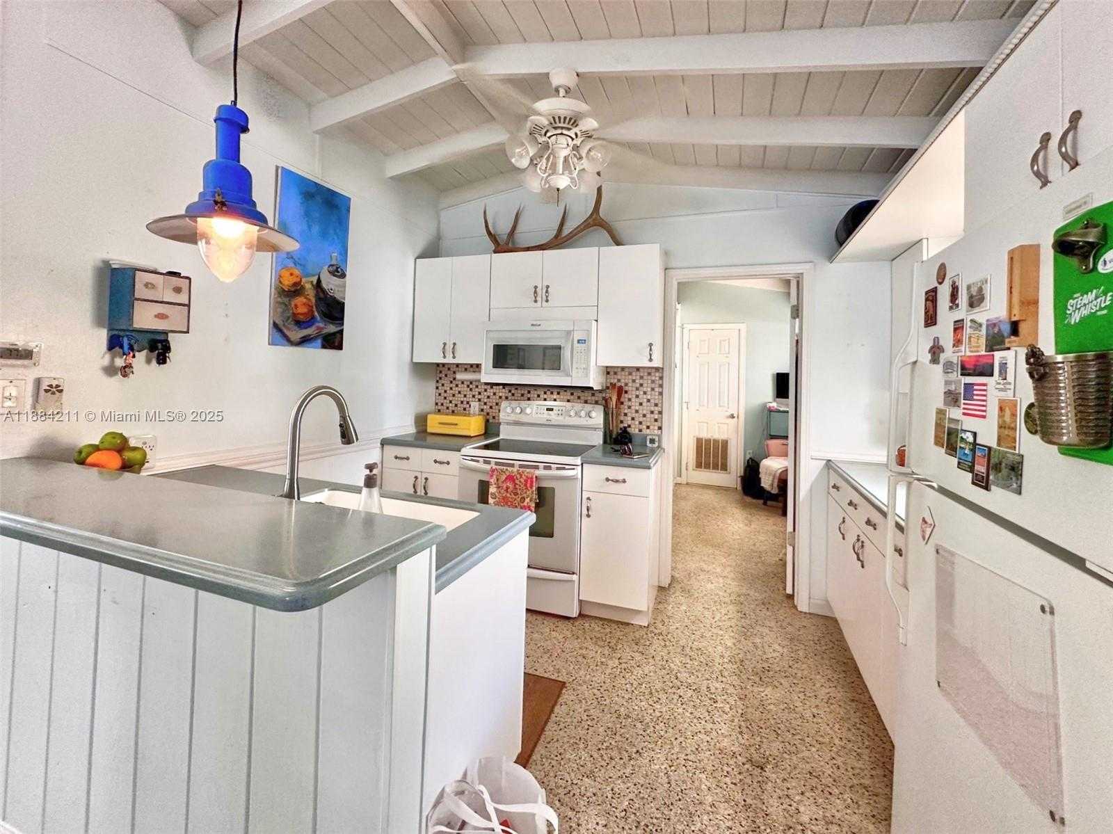Small Image of 319 WOODS AVE, Plantation Key Number 6