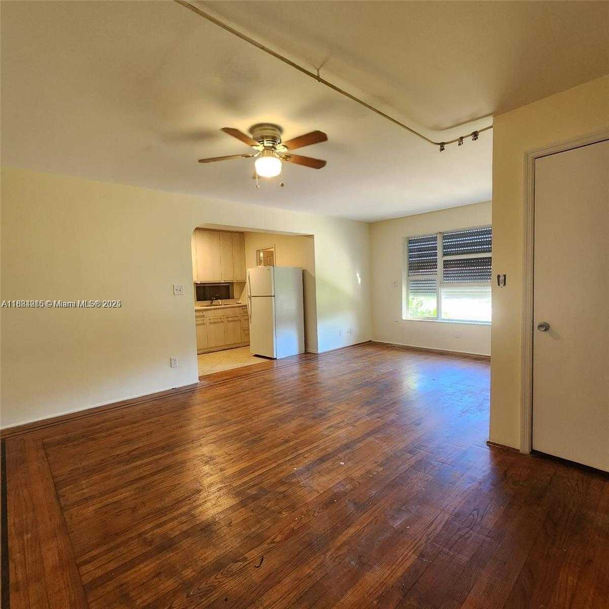 Small Image of 1843 WILEY ST, Hollywood Number 9