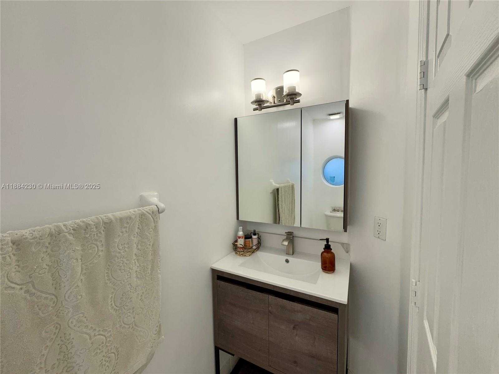 Small Image of 8788 SOUTH WEST 222ND TERRACE, Cutler Bay Number 11