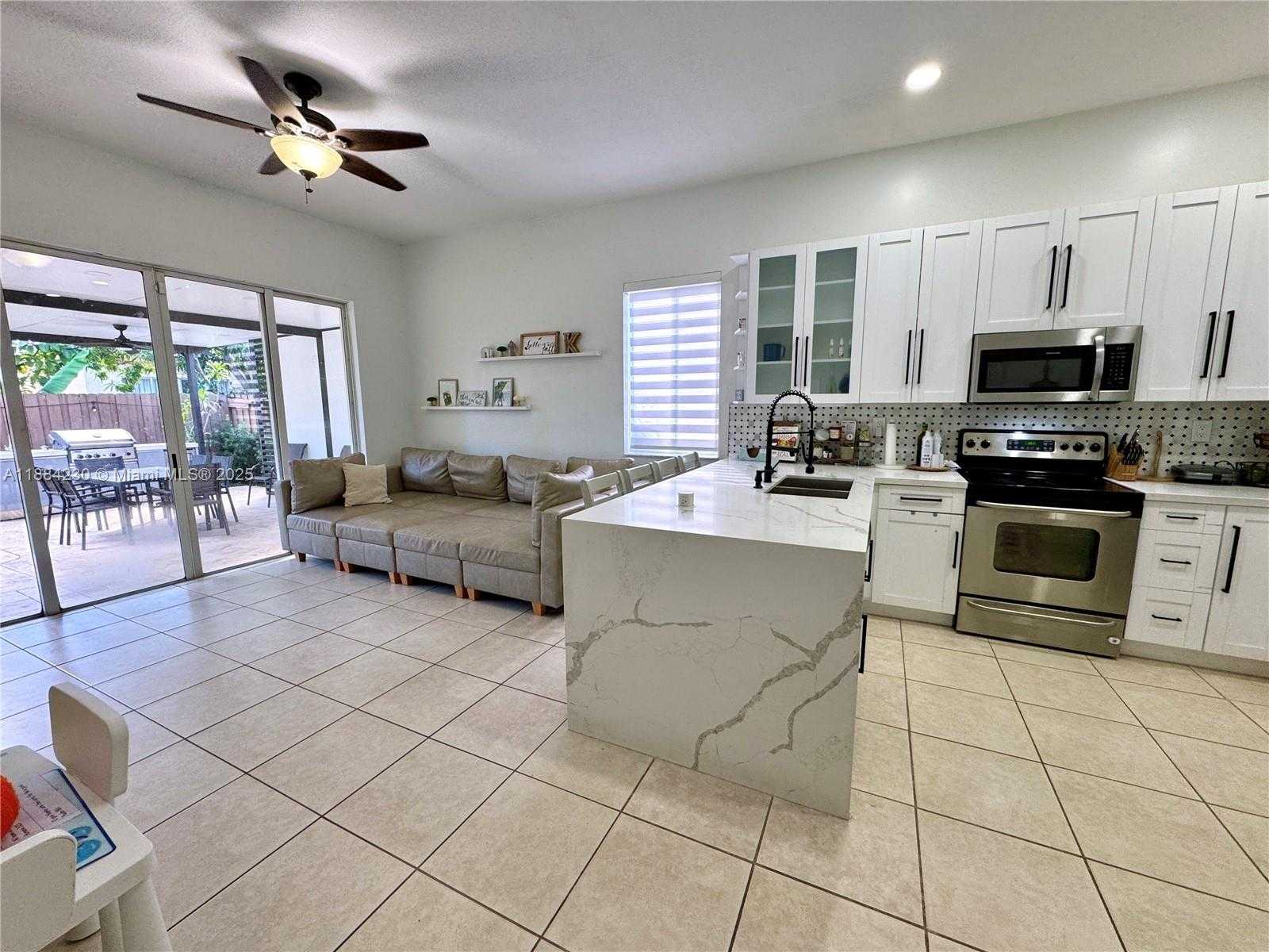 Small Image of 8788 SOUTH WEST 222ND TERRACE, Cutler Bay Number 4