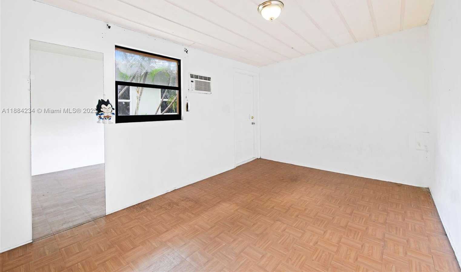 Small Image of 1932 ADAMS ST, Hollywood Number 7