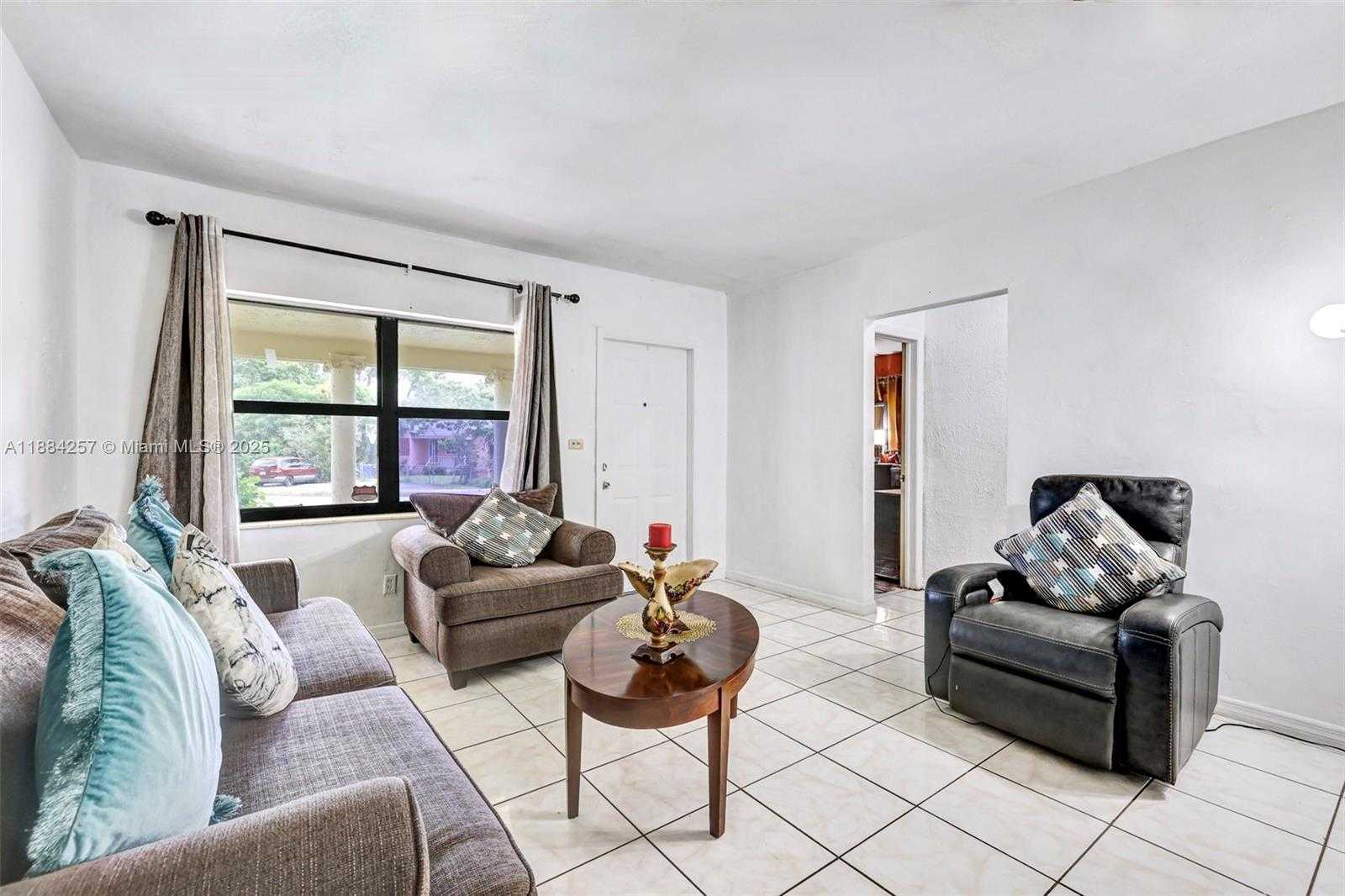 Small Image of 15770 NORTH EAST 18TH CT, North Miami Beach Number 13